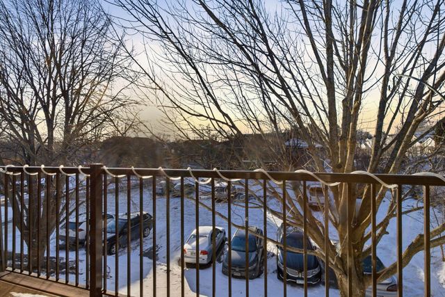 2063 N Park Drive 6, Saint Paul, MN 55119