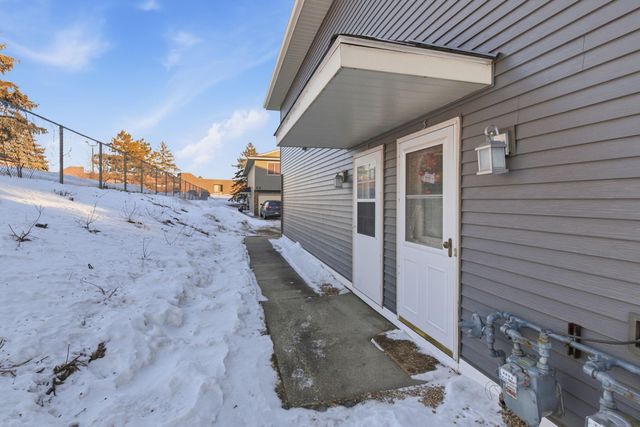 2063 N Park Drive 6, Saint Paul, MN 55119