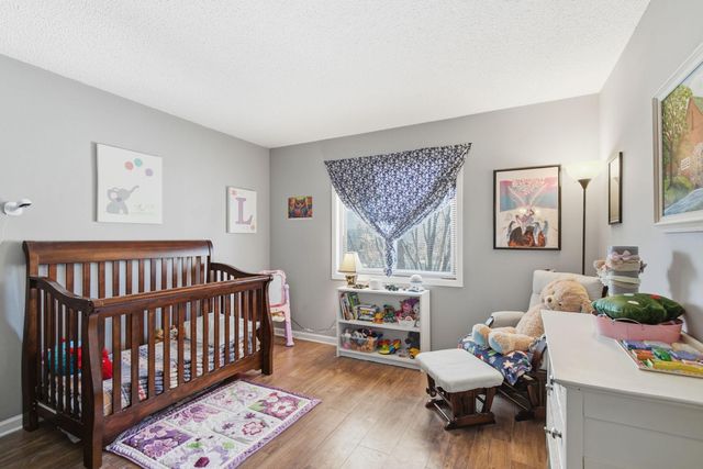 2063 N Park Drive 6, Saint Paul, MN 55119