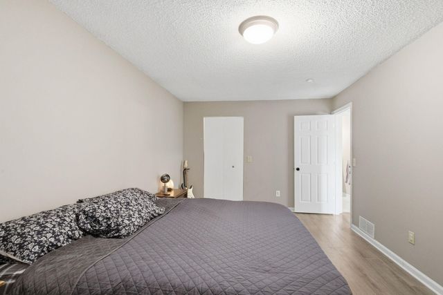 2063 N Park Drive 6, Saint Paul, MN 55119