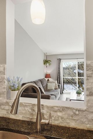 2063 N Park Drive 6, Saint Paul, MN 55119