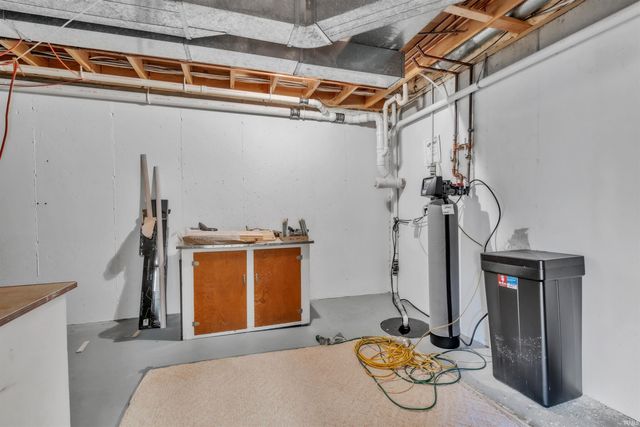 1311 Somerset Court, Goshen, IN 46528