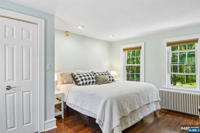 42 Hillside Avenue, Upper Saddle River, NJ 07458