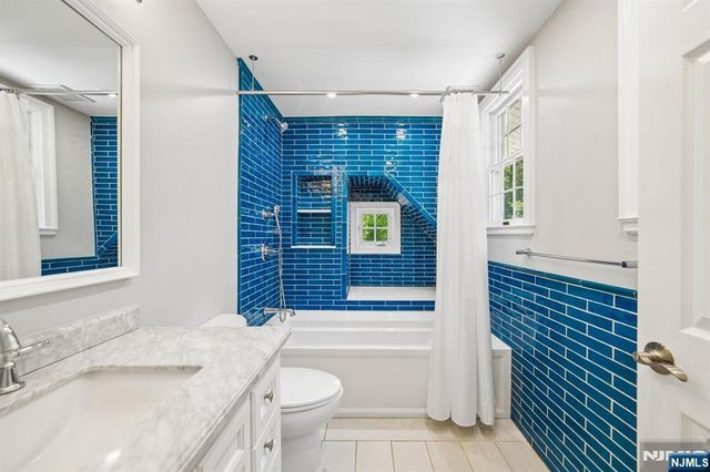 42 Hillside Avenue, Upper Saddle River, NJ 07458