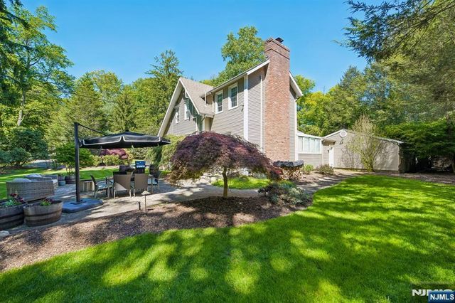 42 Hillside Avenue, Upper Saddle River, NJ 07458