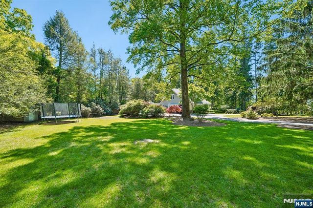 42 Hillside Avenue, Upper Saddle River, NJ 07458