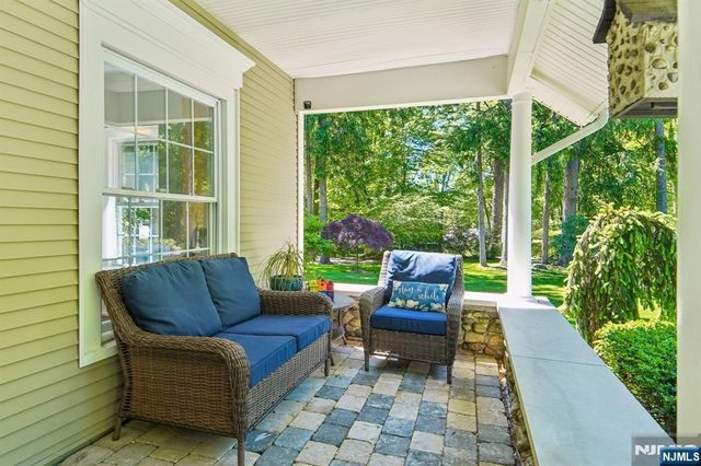 42 Hillside Avenue, Upper Saddle River, NJ 07458