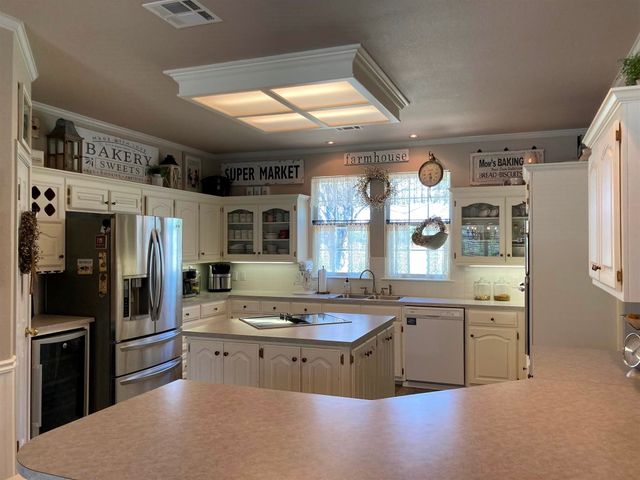 142 Hickory Valley Lane, Waco, TX 76705