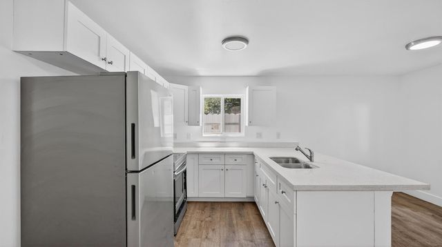 2902 NW 44th Street, Miami, FL 33142
