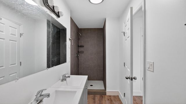 2902 NW 44th Street, Miami, FL 33142
