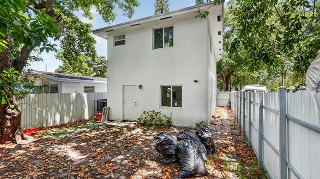 2902 NW 44th Street, Miami, FL 33142