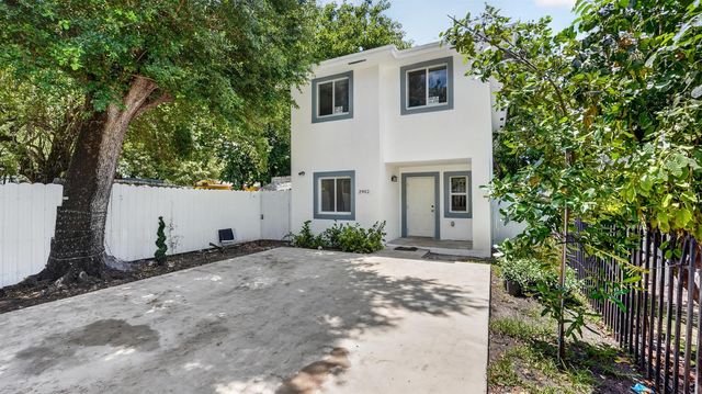 2902 NW 44th Street, Miami, FL 33142