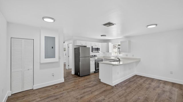 2902 NW 44th Street, Miami, FL 33142