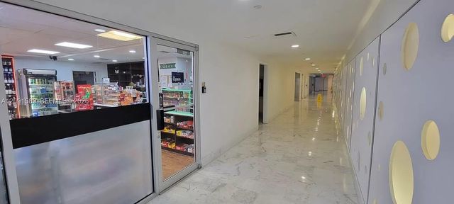 1000 West Avenue 301, Miami Beach, FL 33139