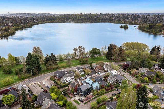 7421 Bagley Avenue N, Seattle, WA 98103