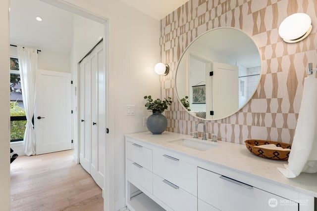 7421 Bagley Avenue N, Seattle, WA 98103