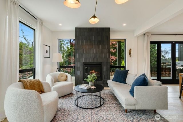7421 Bagley Avenue N, Seattle, WA 98103