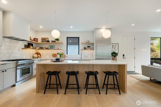 7421 Bagley Avenue N, Seattle, WA 98103