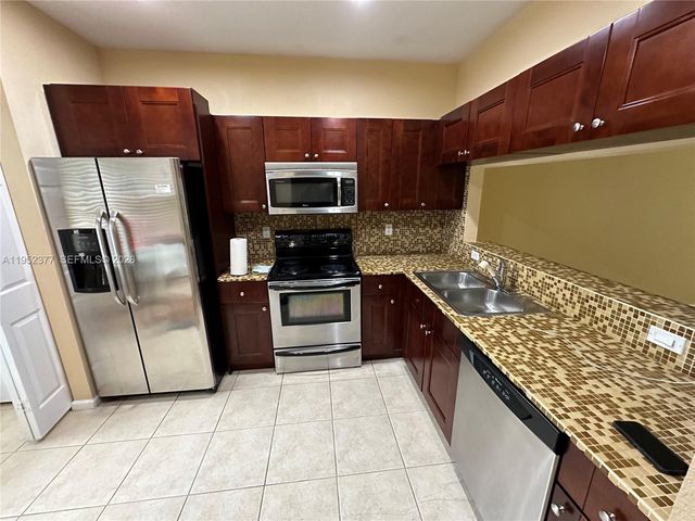 2718 SW 82nd Ave 104, Miramar, FL 33025