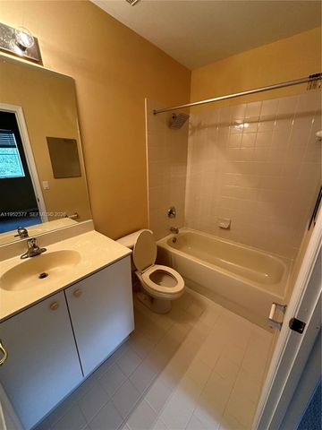 2718 SW 82nd Ave 104, Miramar, FL 33025