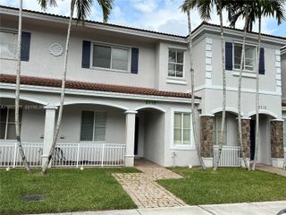 2718 SW 82nd Ave 104, Miramar, FL 33025