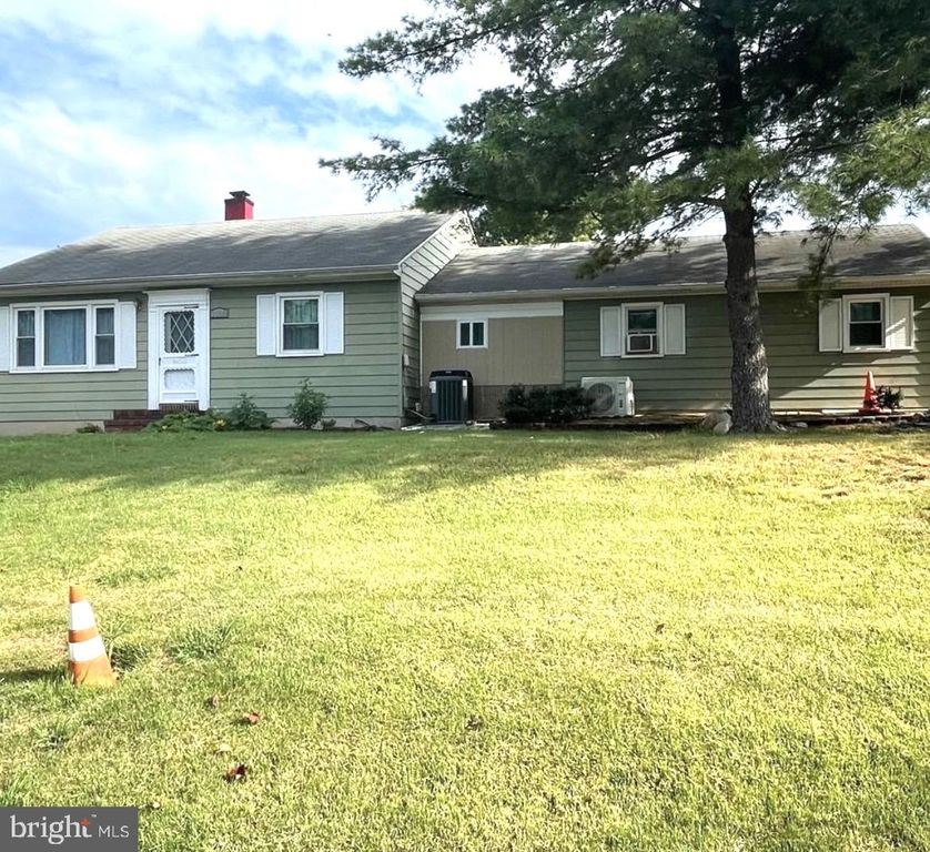 1564 SULPHUR SPRING RD, Halethorpe, MD 21227