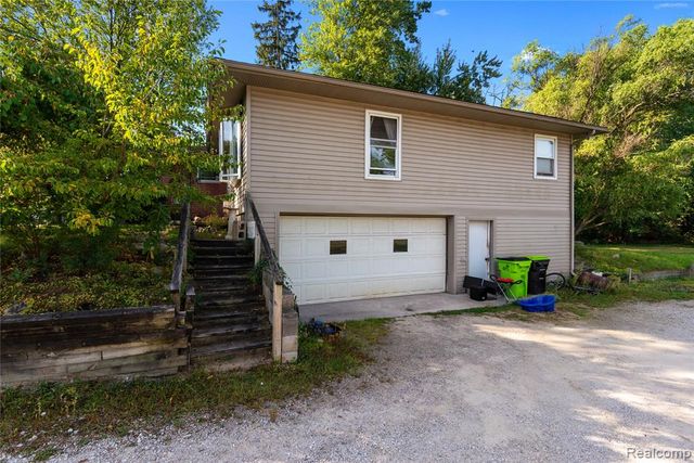 15116 Charluene Drive, Fenton, MI 48430