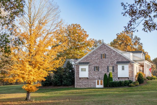 620 Williamson County Line Rd, Fairview, TN 37062