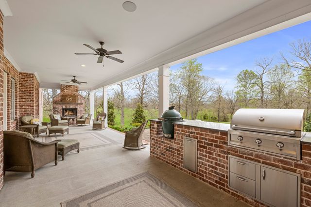 620 Williamson County Line Rd, Fairview, TN 37062