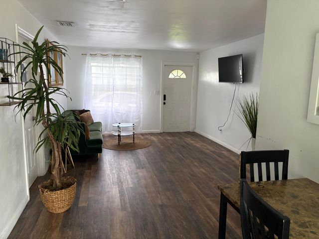 3480 NW 18th Street, Lauderhill, FL 33311