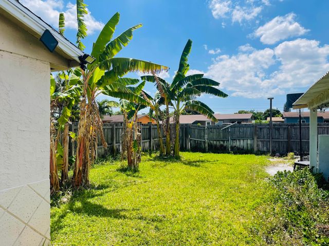 3480 NW 18th Street, Lauderhill, FL 33311