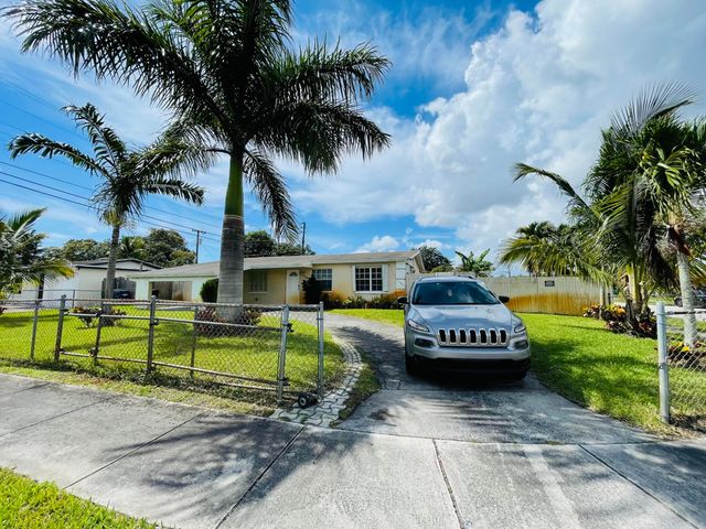 3480 NW 18th Street, Lauderhill, FL 33311