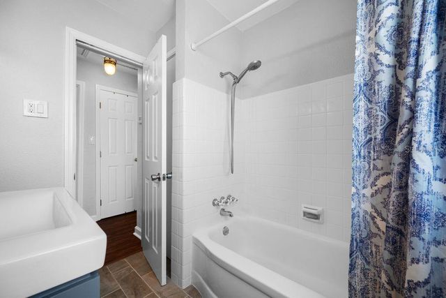 6752 31ST TERRACE N, St Petersburg, FL 33710