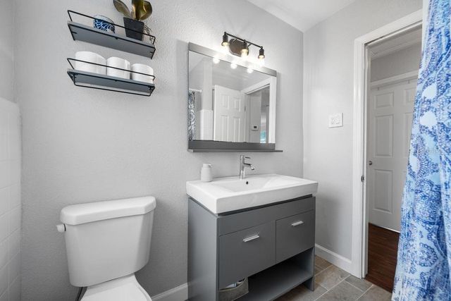 6752 31ST TERRACE N, St Petersburg, FL 33710