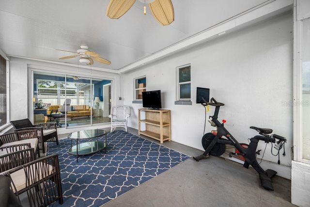 6752 31ST TERRACE N, St Petersburg, FL 33710