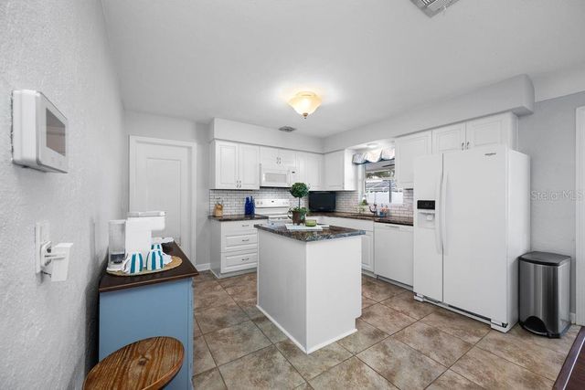 6752 31ST TERRACE N, St Petersburg, FL 33710