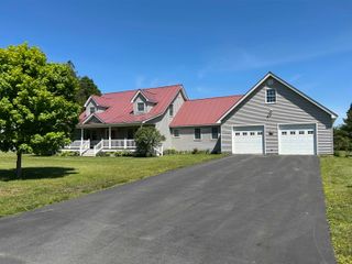 3 Greenhouse Avenue, Randolph, VT 05060