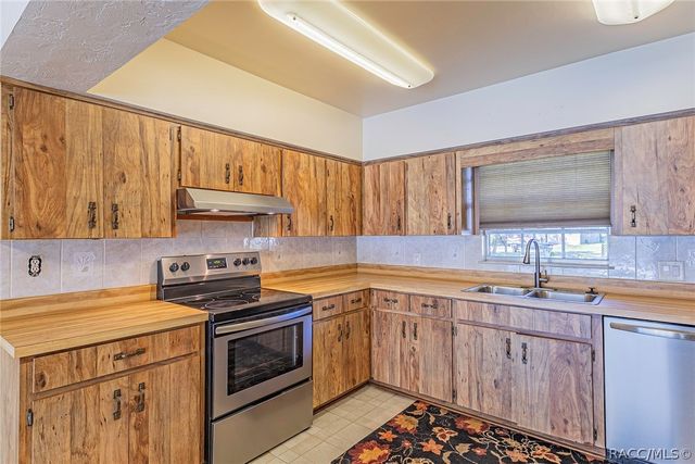 1105 S Waterview Drive, Inverness, FL 34450