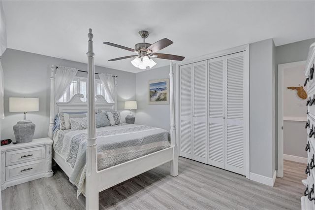 563 LEWIS BOULEVARD SE, St Petersburg, FL 33705