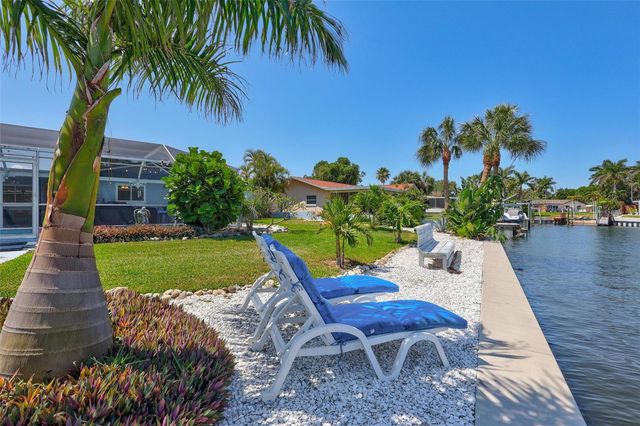 563 LEWIS BOULEVARD SE, St Petersburg, FL 33705