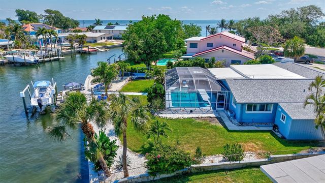 563 LEWIS BOULEVARD SE, St Petersburg, FL 33705