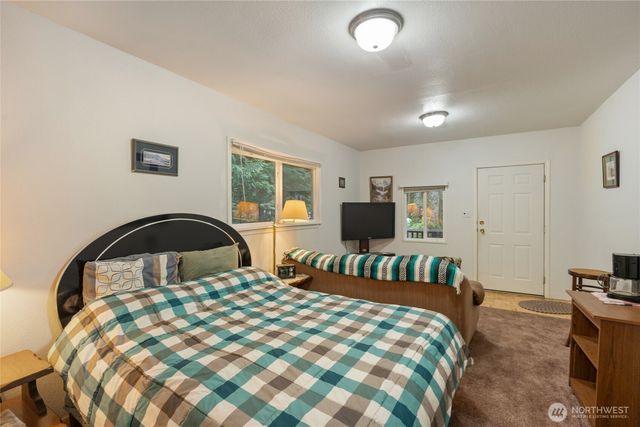 146 Paradise Drive, Ashford, WA 98304
