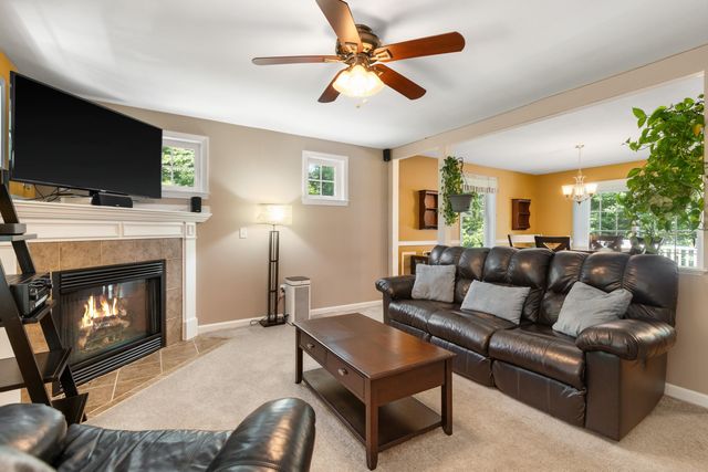 33 Cider Street, Epping, NH 03042