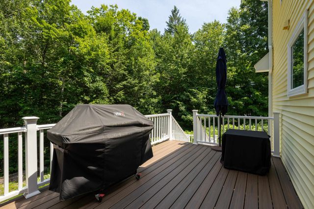 33 Cider Street, Epping, NH 03042