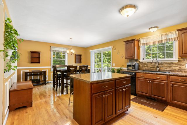 33 Cider Street, Epping, NH 03042