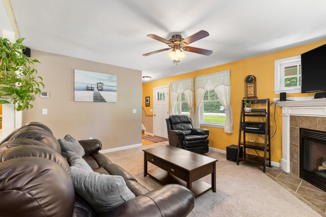 33 Cider Street, Epping, NH 03042