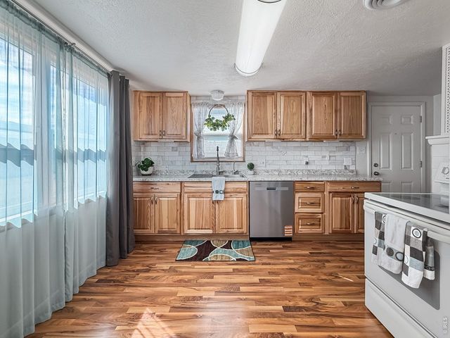 525 Cleveland St, Sterling, CO 80751