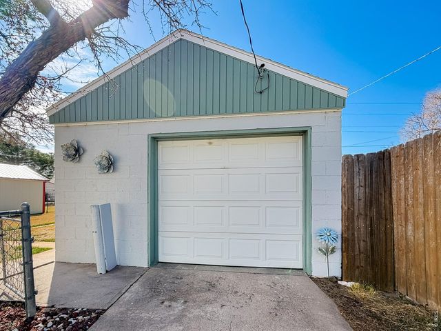 525 Cleveland St, Sterling, CO 80751