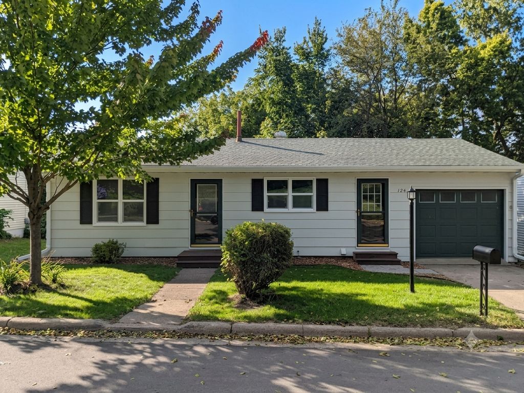124 N 3rd Street, Le Sueur, MN 56058 — exterior