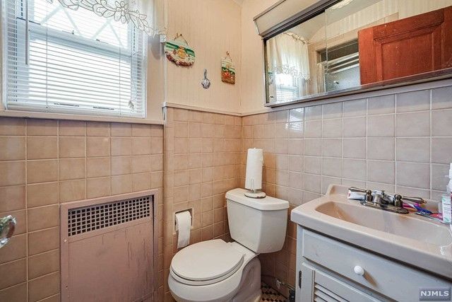597 Lincoln Avenue, Maywood, NJ 07607